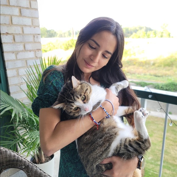 Meet your Posher, Carla - Picture 2 of 3